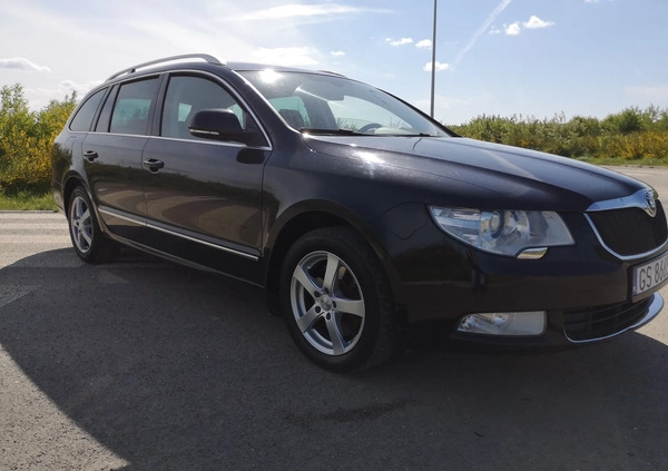 Skoda Superb cena 32400 przebieg: 274344, rok produkcji 2010 z Słupsk małe 667